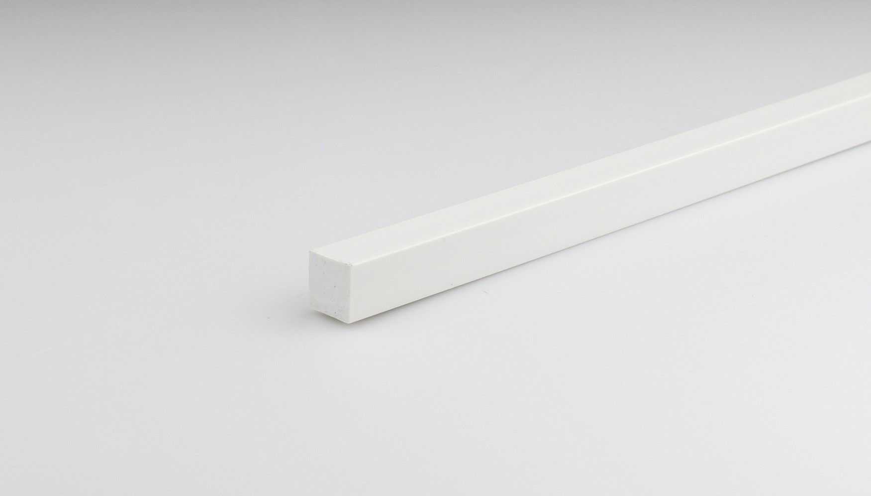 Tube carré plein blanc pvc rigide mm.12x12