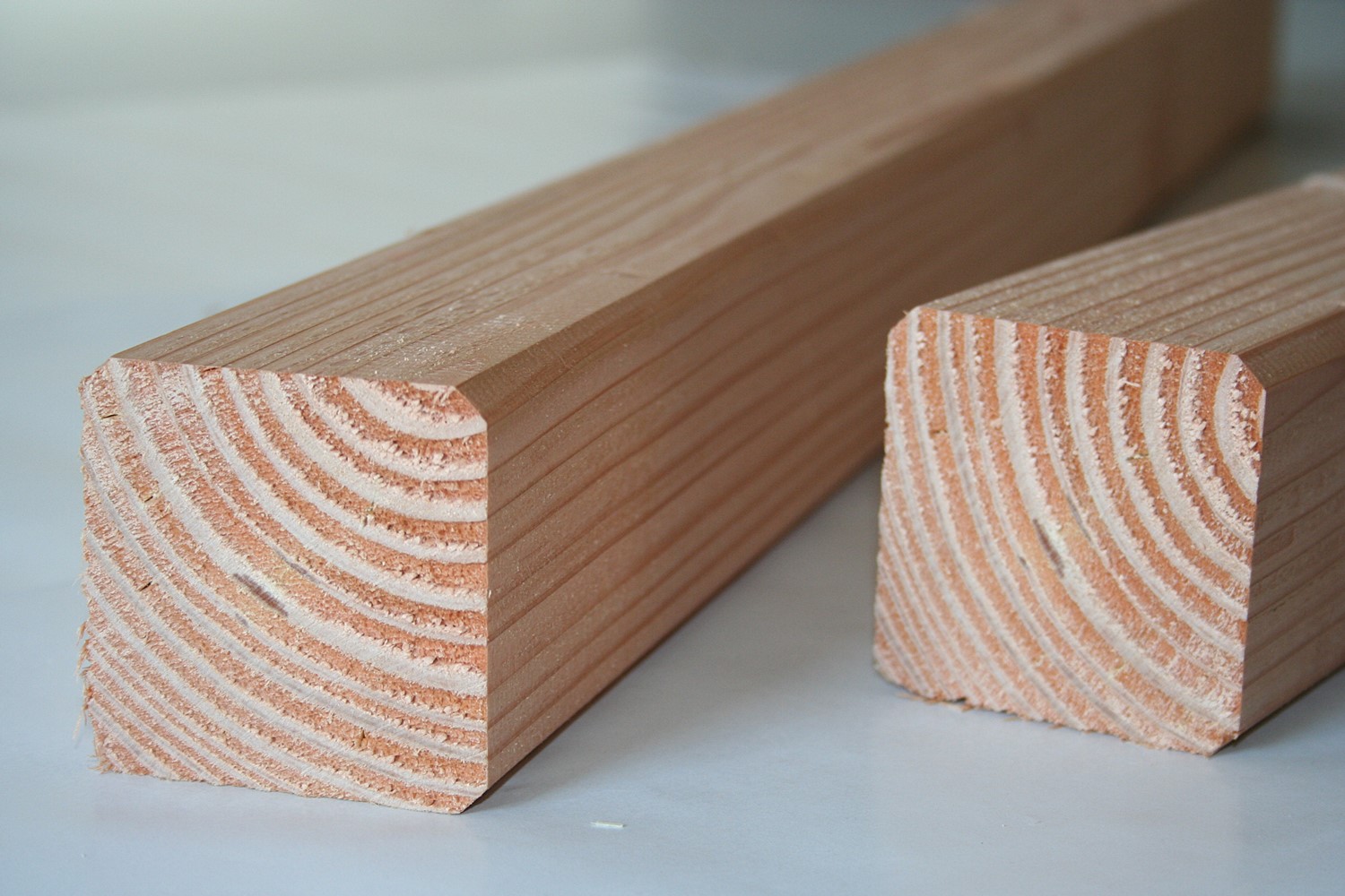 Poteau douglas 70×70×1.25m - MONNET SEVE