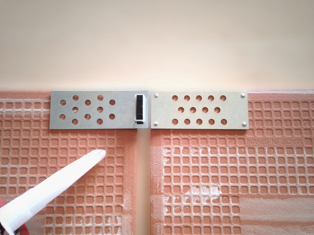 Trappe de visite universelle magnétique - PRCI