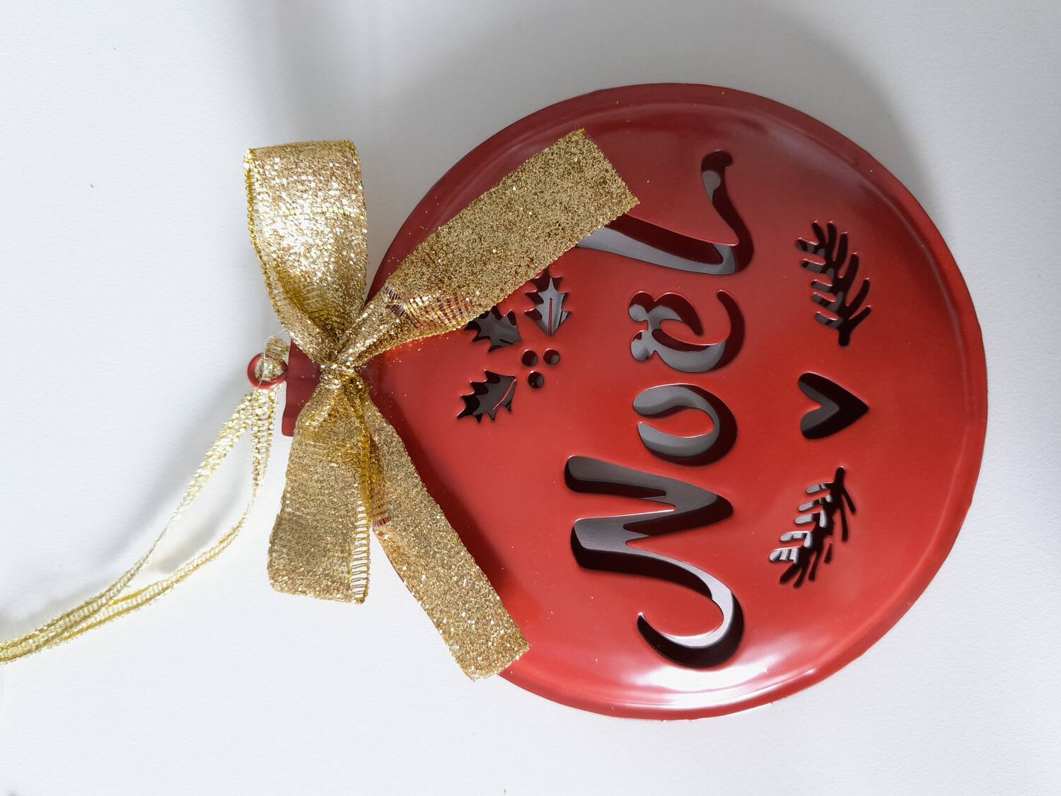 Boule de Noël Perforée Noël Métal Ø12cm