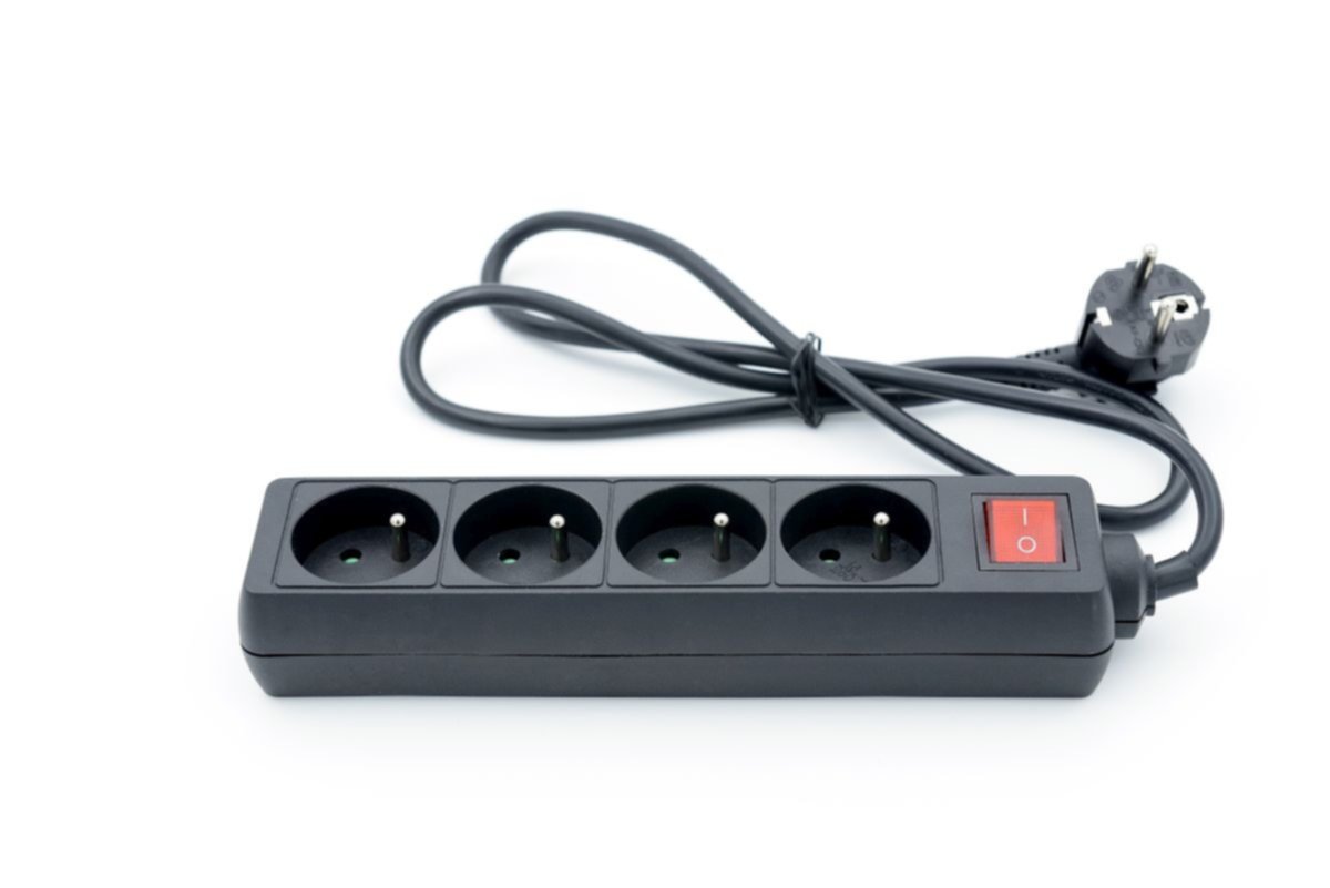 Bloc prises 4x 16a noir avec interrupteur