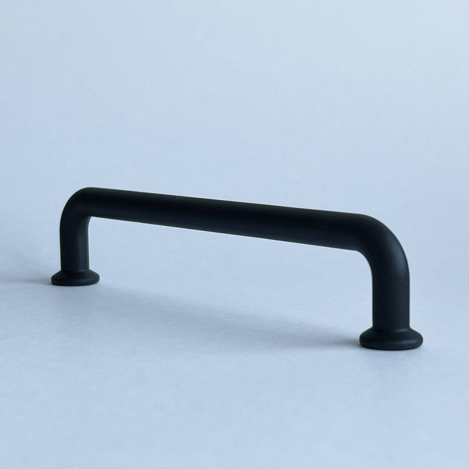 Poignée tube cintré meuble de cuisine 14,5cm noir mat
