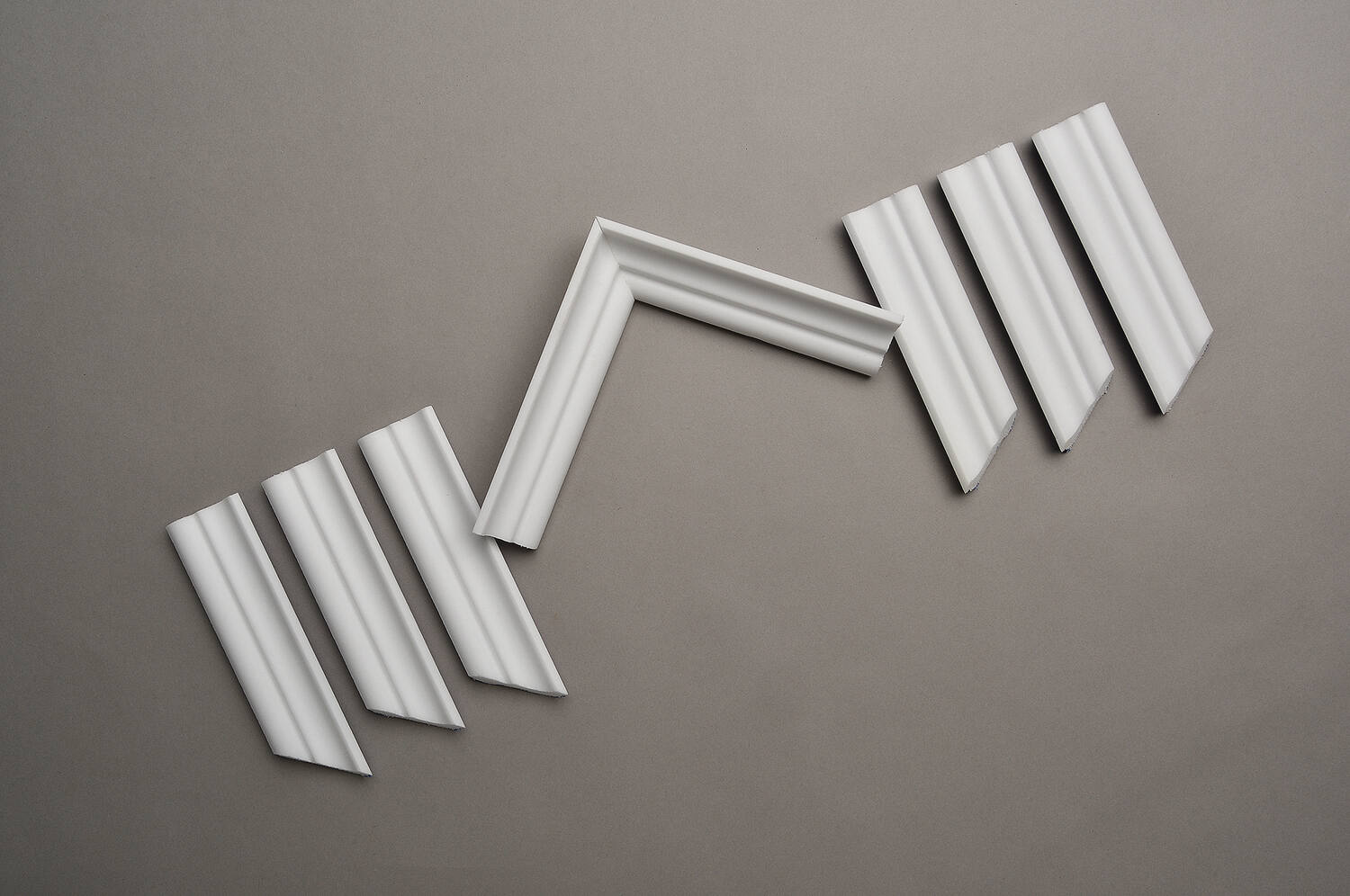 Set de 4 angles adhésifs Romina blanc - DECOSA