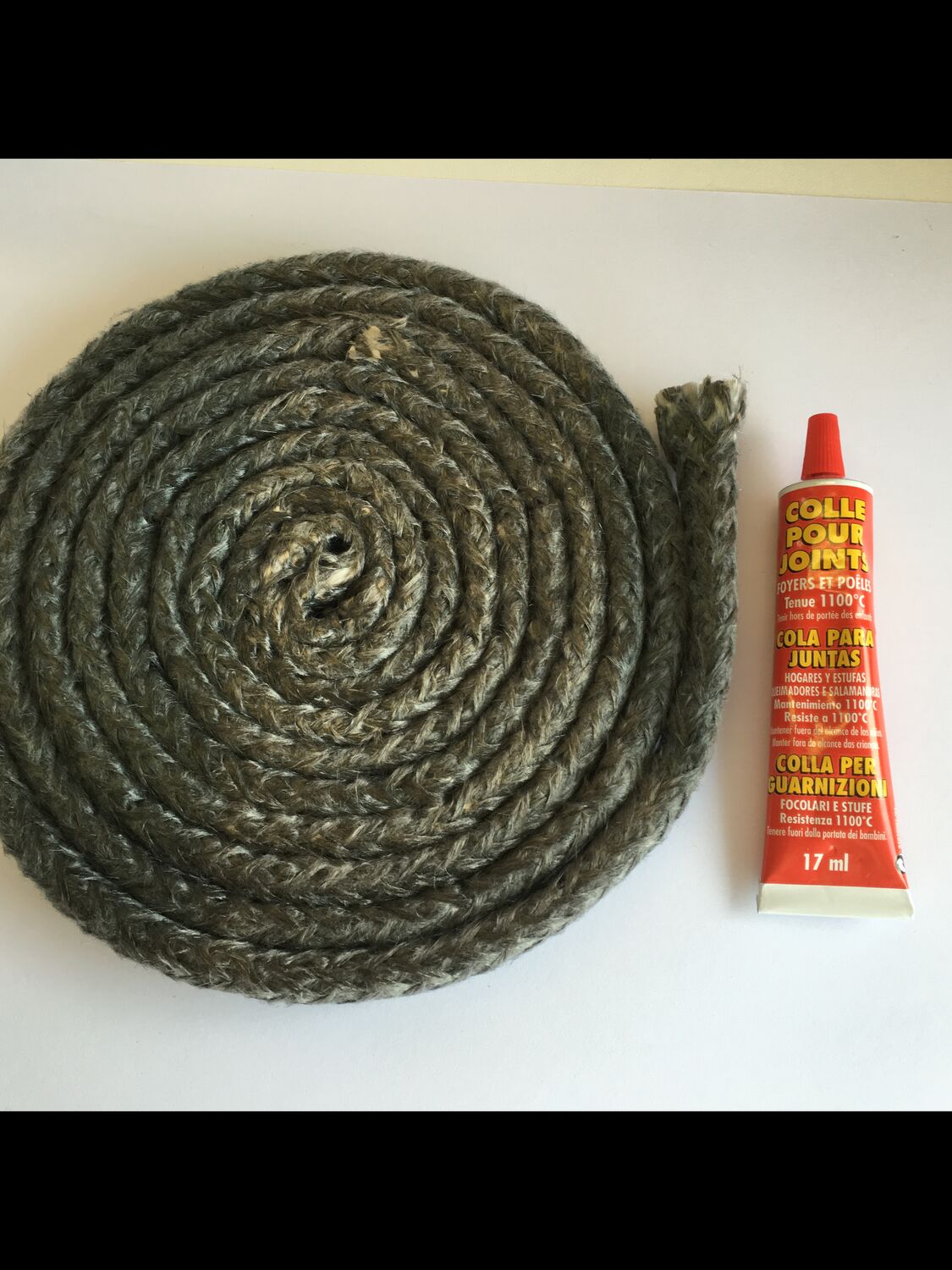 Joint noir 2,50 m + colle thermique - PYROFEU