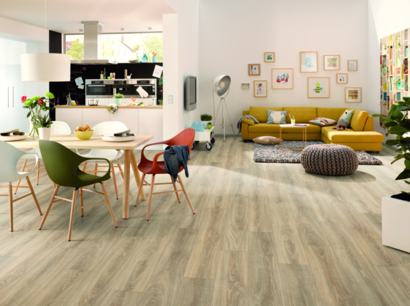 Revêtement de sol stratifié classe 33 Chêne Bardolino 4 chanfreins 129,2x19,3x0,8cm - EGGER