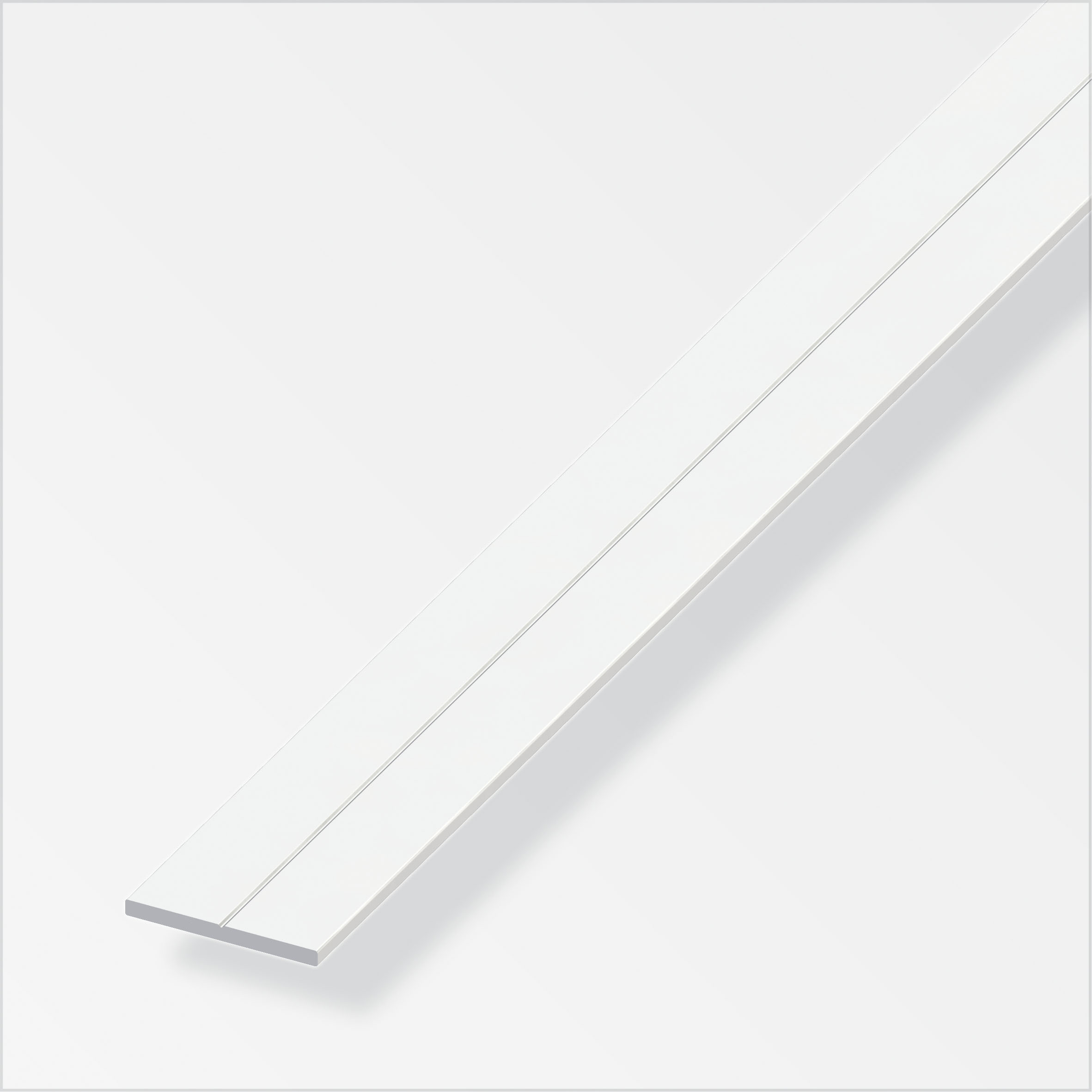 PLAT 23,5X2MM PVC BLANC 1M