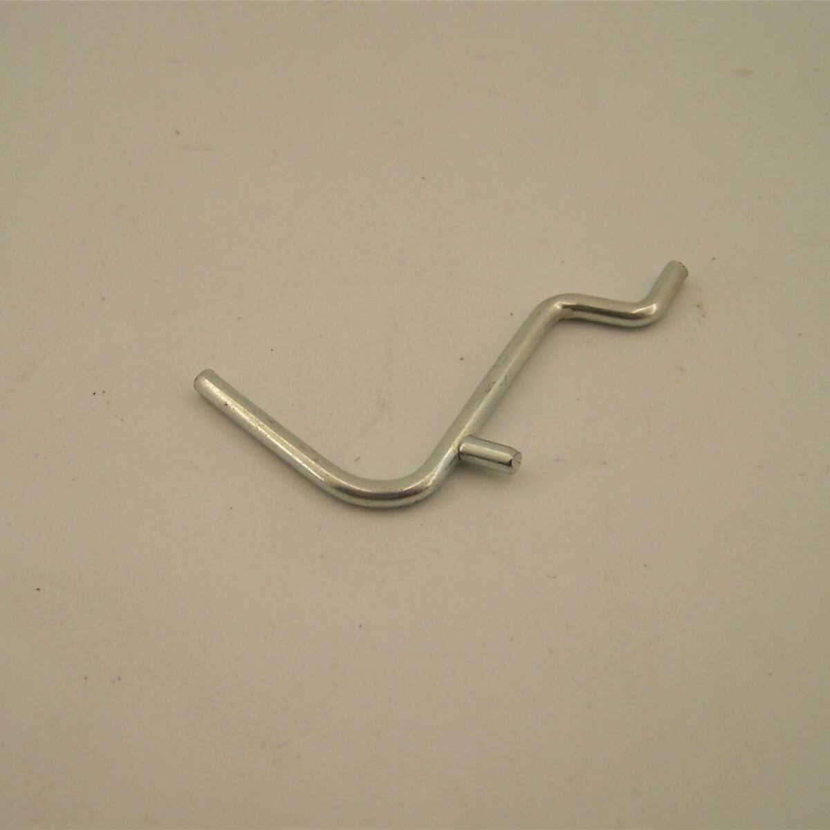 Equerre Rangement pour Panneau Perforé 2,5cm - MOTTEZ