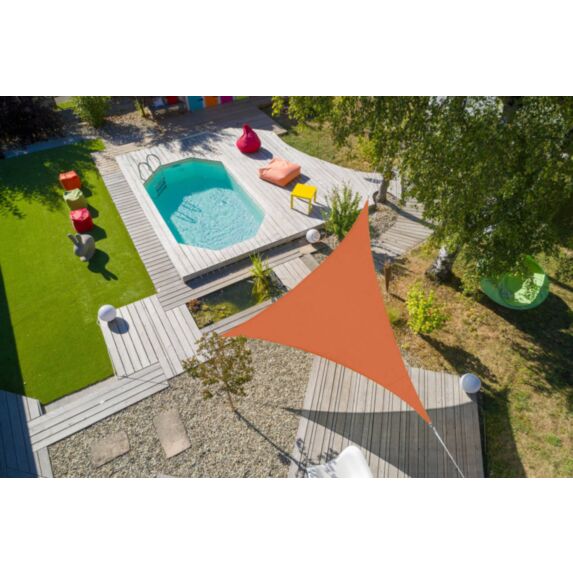 Voile d'ombrage triangulaire 5m camel - JARDILINE