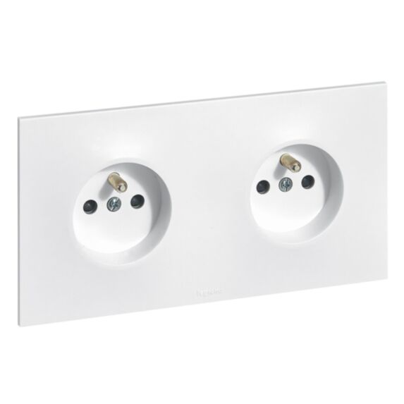 Prise 2P+T - LEGRAND
