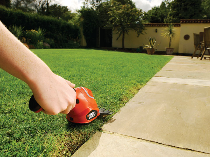 Taille Buisson Electrique sans fil GSL700 - BLACK ET DECKER